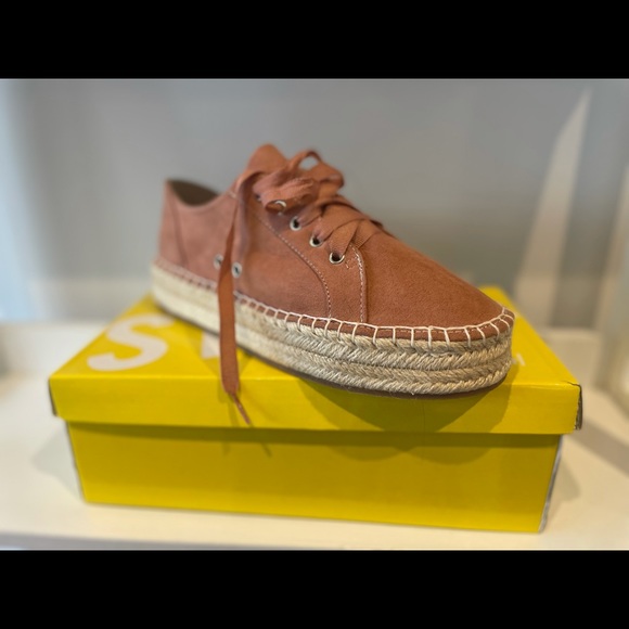 ✨HOST PICK ✨ SPORTSGIRL | Blush lace up espadrille sneakers - Picture 2 of 6